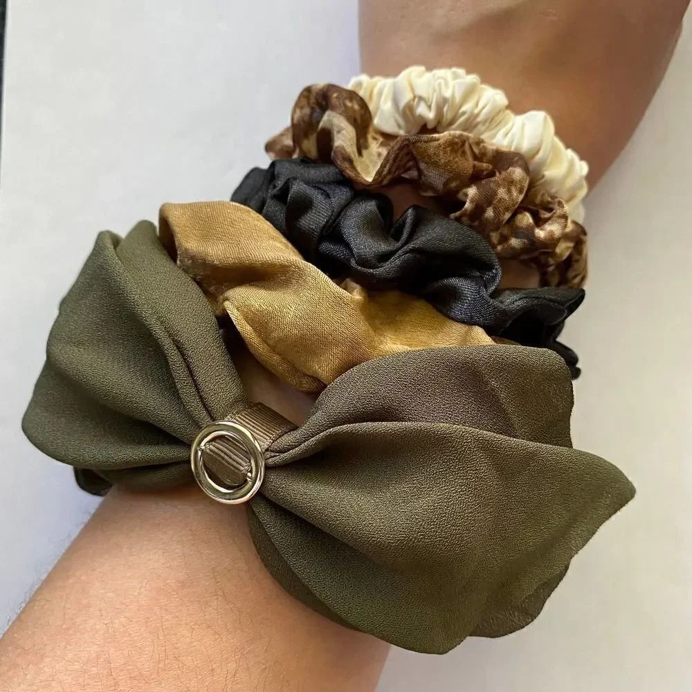 𝅺Set of 5 Scrunchies - Olive Bow Brown Snakeskin